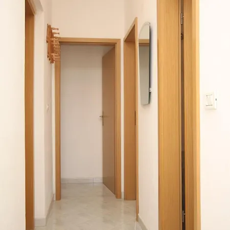 With Parking Space - Labin - 7621 Rabac