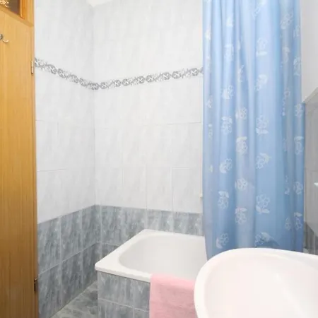 With Parking Space Rabac, Labin - 7621 Апартаменты