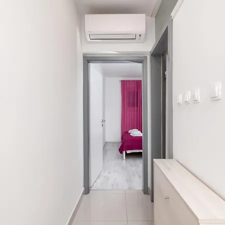 With Parking Space Rabac, Labin - 7621 Апартаменты *