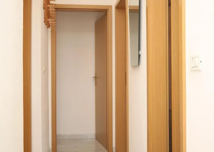 With Parking Space - Labin - 7621 Rabac